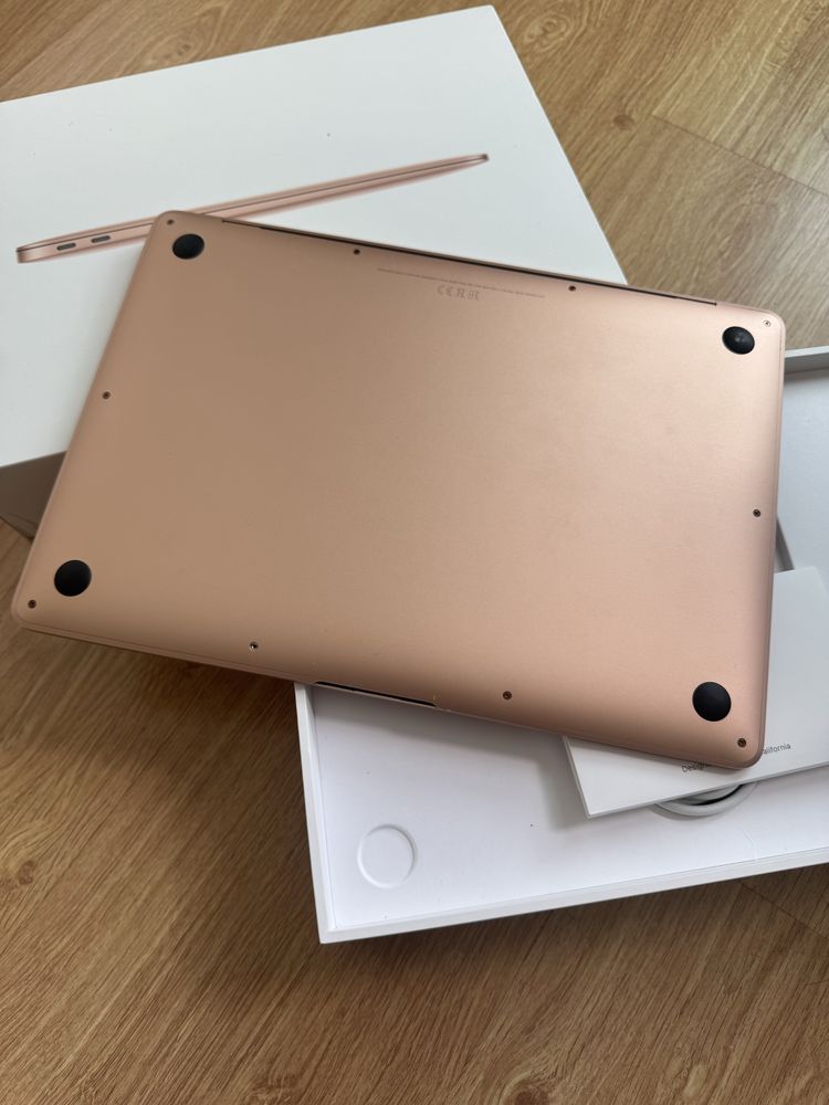 Macbook Air 2019 de 13” de 128gb com fatura ( Como Novo )