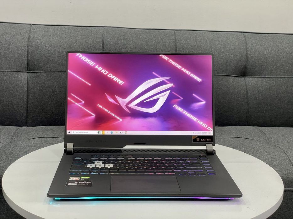 Portátil gaming ASUS Rog Strix G513I