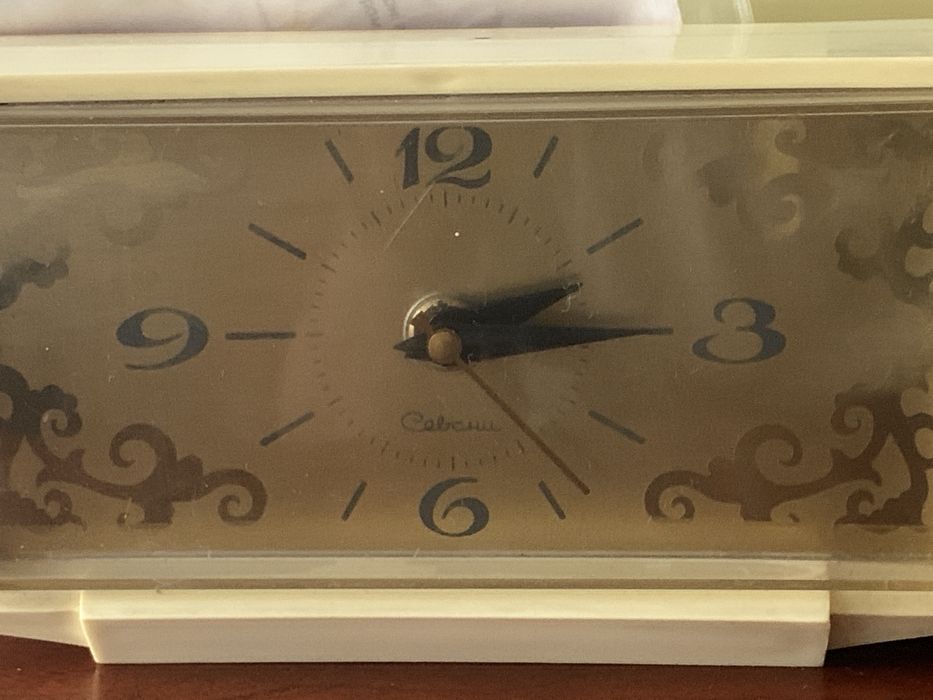 Часы мех. «Слава» часы кварц «Севани» под ремонт