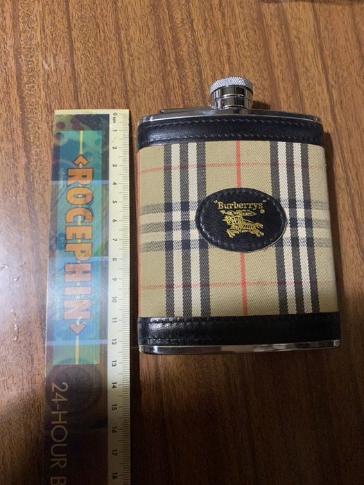Cantil Burberry - 170ml (6oz)