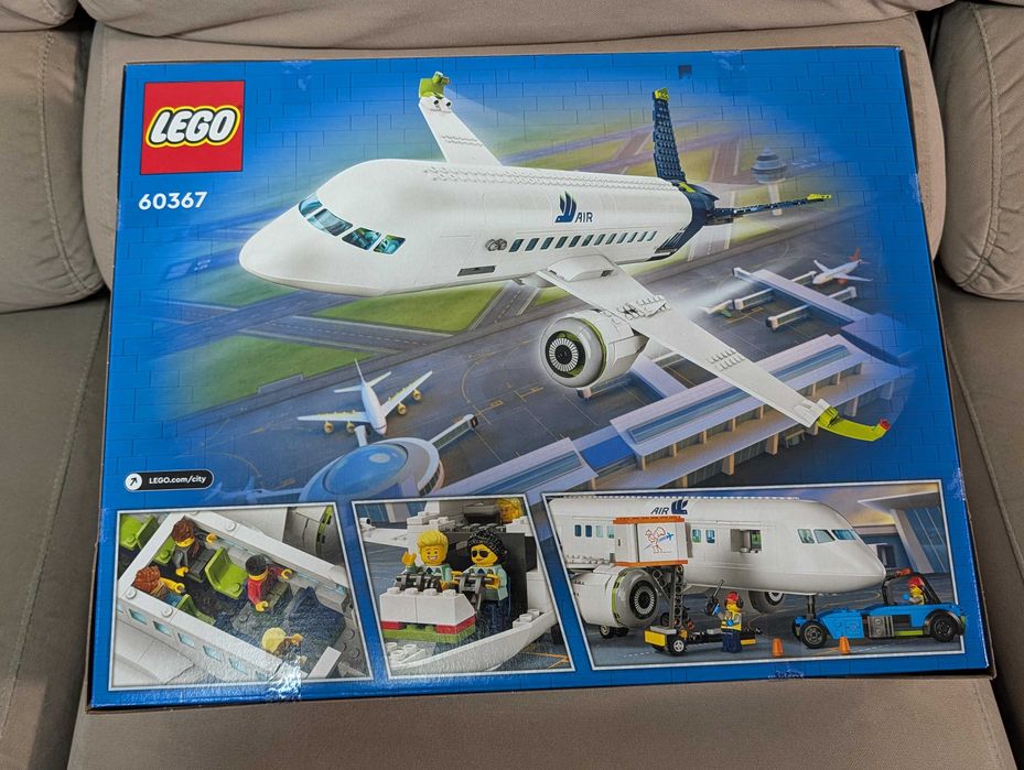 Lego City 60367 - Avião de passageiros - SELADO