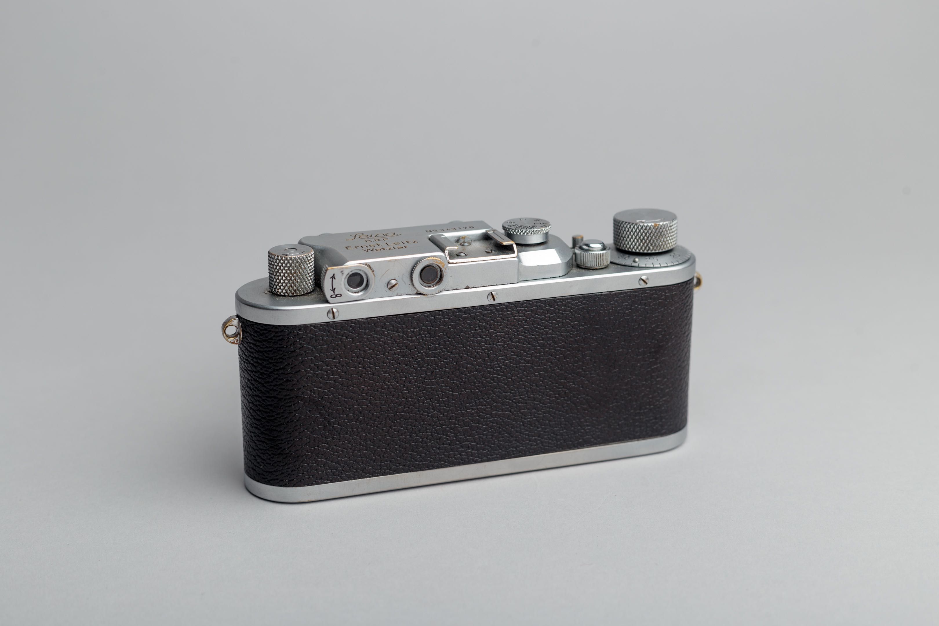 Máquina Fotográfica Leica III a IIIa + Summitar 5cm f/2
