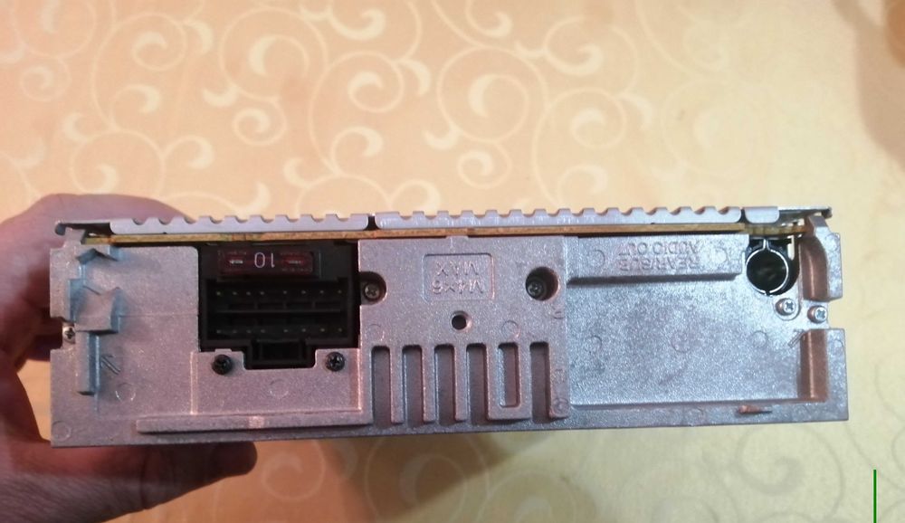 Auto rádio Sony CDX-GT23