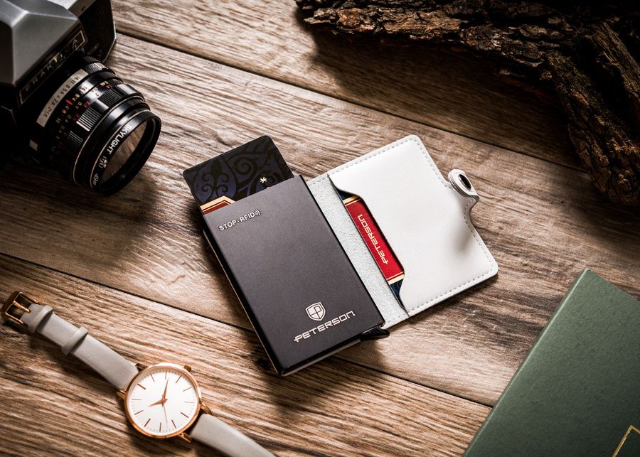 skórzane etui z podajnikiem na karty i wizytówki - peterson