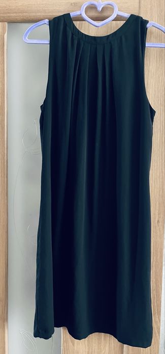 Коктелька сукня чорна