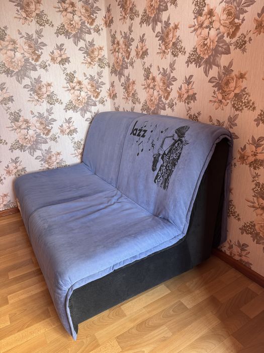 Продам розкладний деван.
