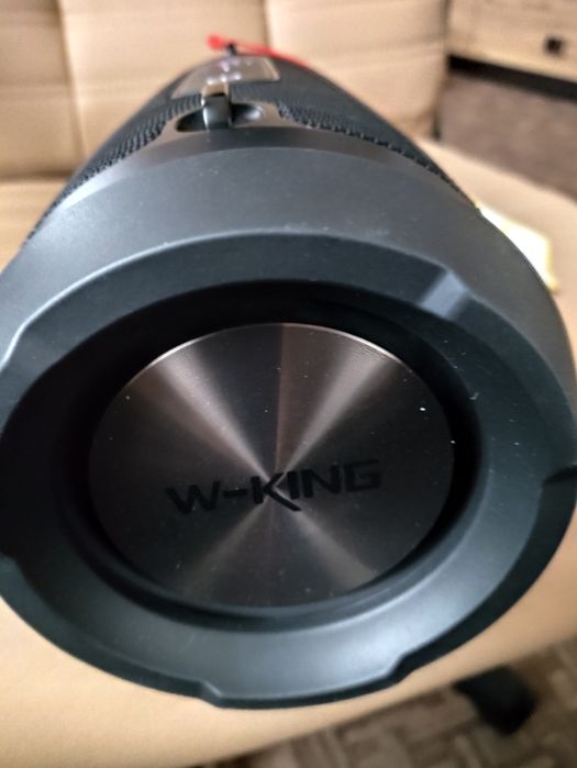Продам блютуз колонку  W-King D3pro