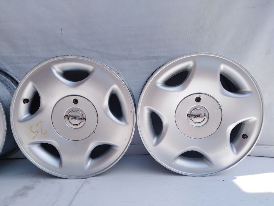 Komplet ALUFelg OPEL 7Jx15 5x110 ET33 Adax Koźle