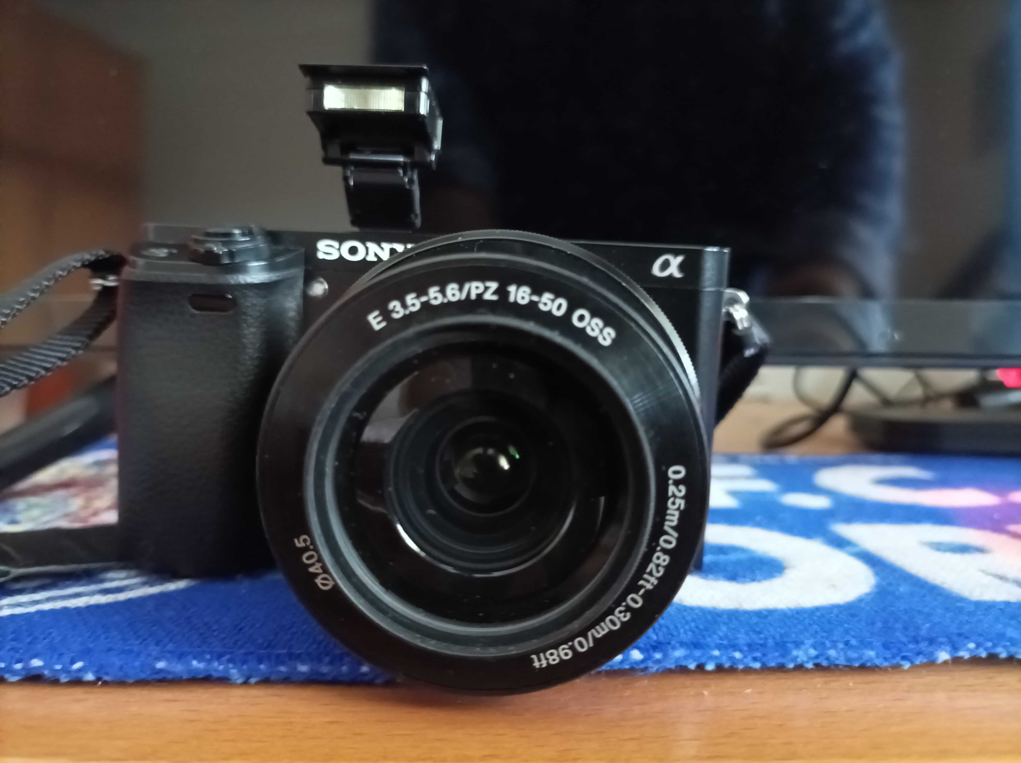 Sony a6000 com vários extras como nova