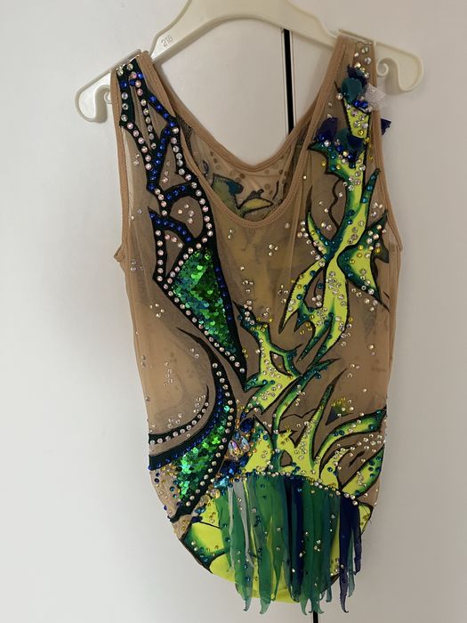 Strój startowy do gimnastyki artystycznej