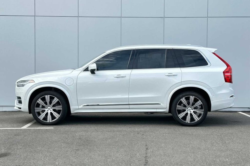 Volvo XC90 Recharge T8 Ultimate Bright Theme 6-Passenger      2023