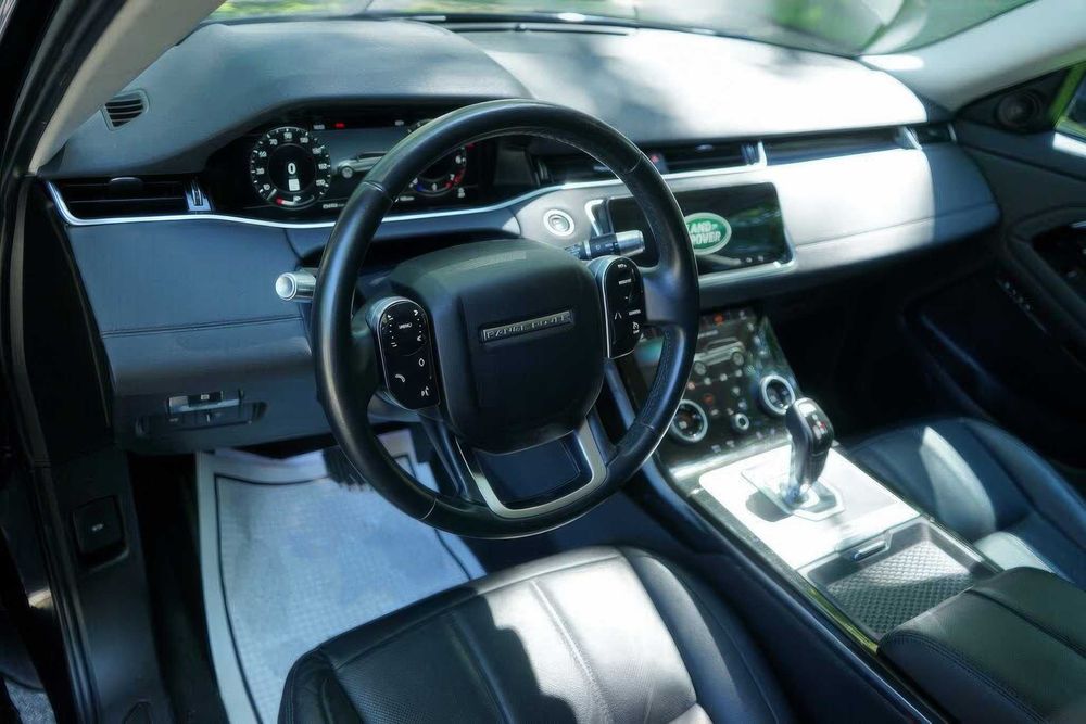 Land Rover Range Rover Evoque P250 SE      2020