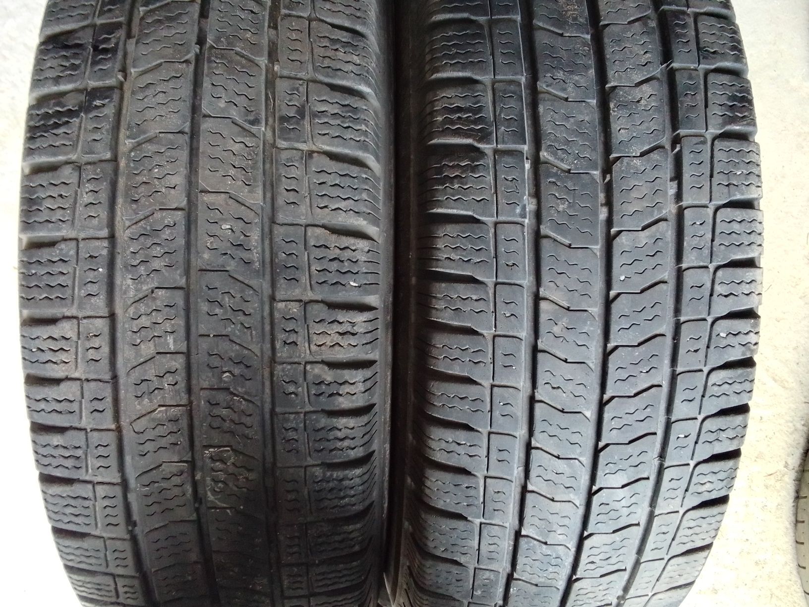 2 Opony zimowe 215/65r16C BF GOODRICH