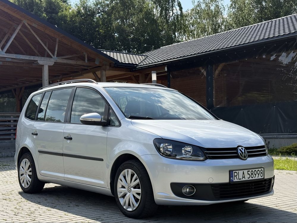 VW Touran 1.6 TDI Webasto Hak niski przebieg