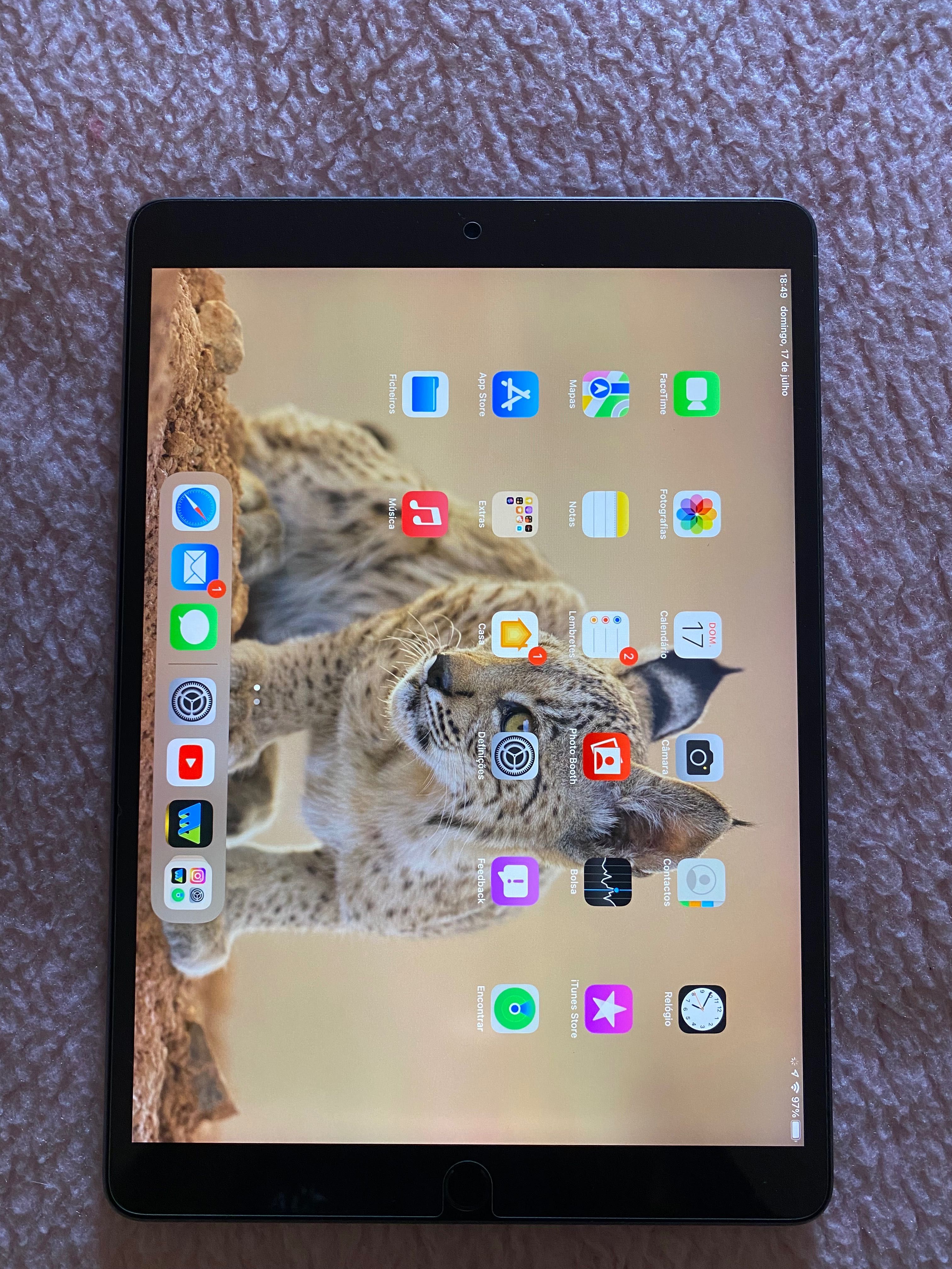 MUUJ2TY/A - iPad Air Wi-Fi 64GB Space Gray