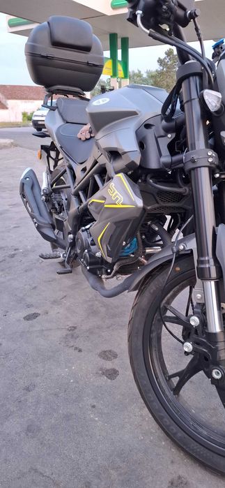 Mota Benelli BN 125