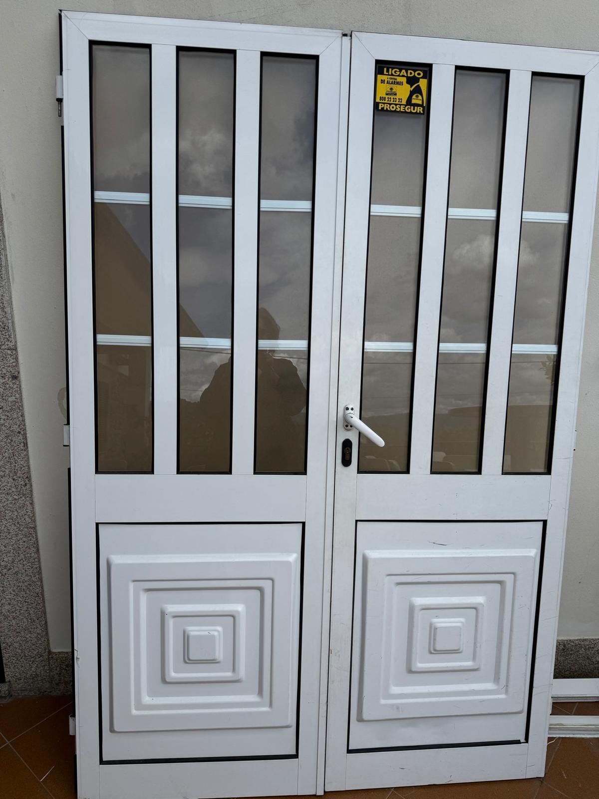 Porta em alumínio