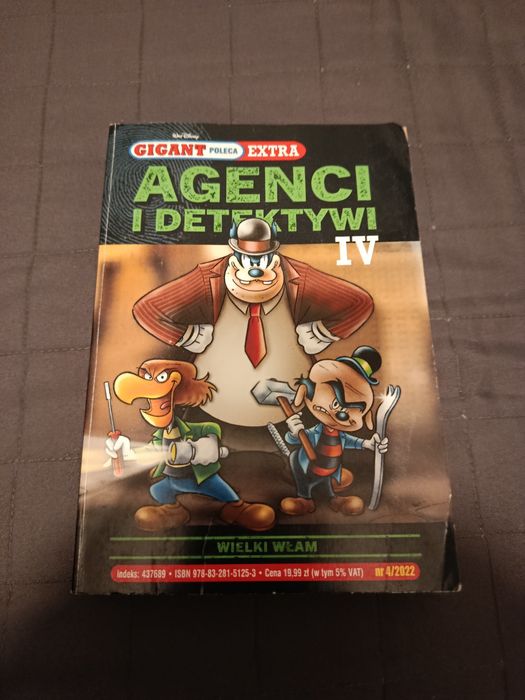 Komiks gigant Kaczor Donald Agenci i detektywi tom 4