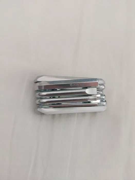 Narzędzie wielofunkcyjne 8w1 klucze rowerowe sporty kołowe Multitool