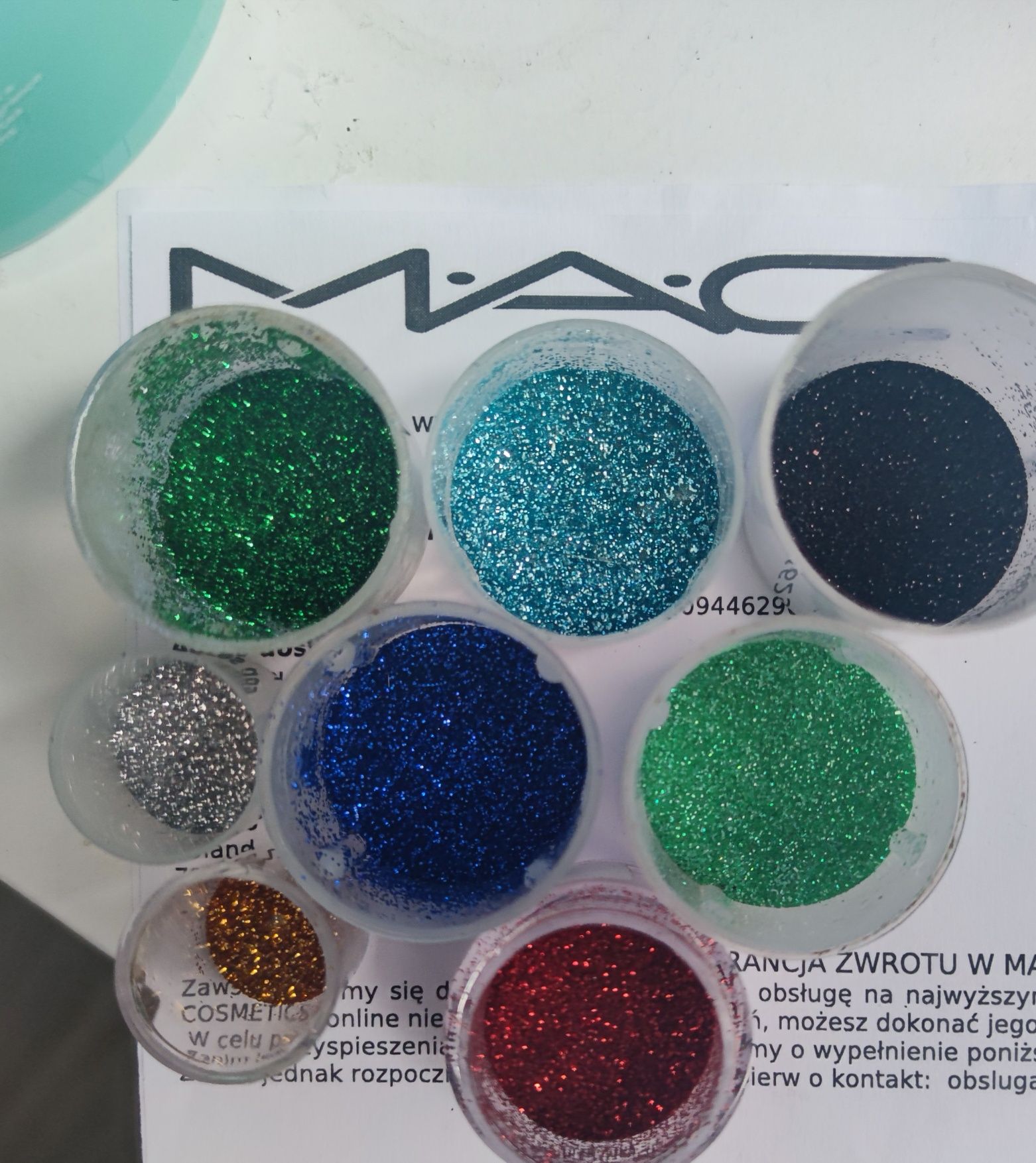 MAC glittery brokaty do powiek