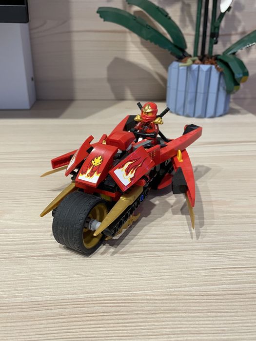 Lego ninjago motocykl Kaia
