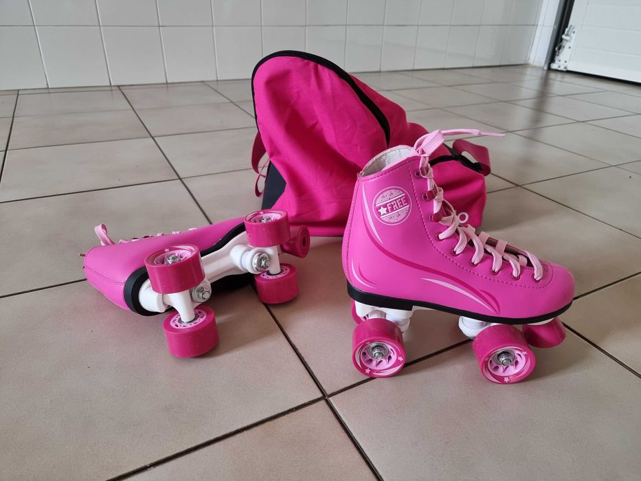 Patins 4 rodas + saco rosa