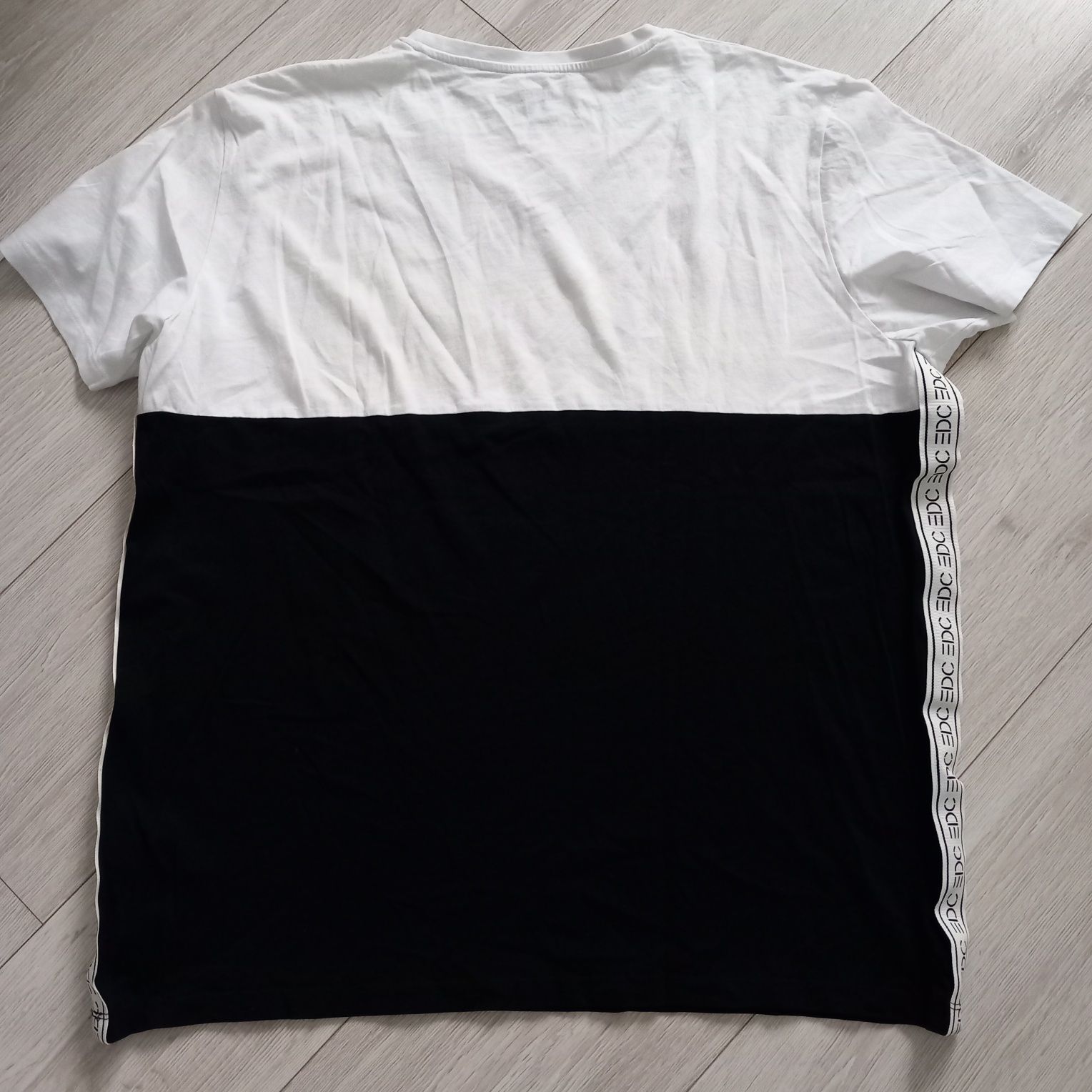 Nowa biała czarna koszulka T-shirt EDC XL