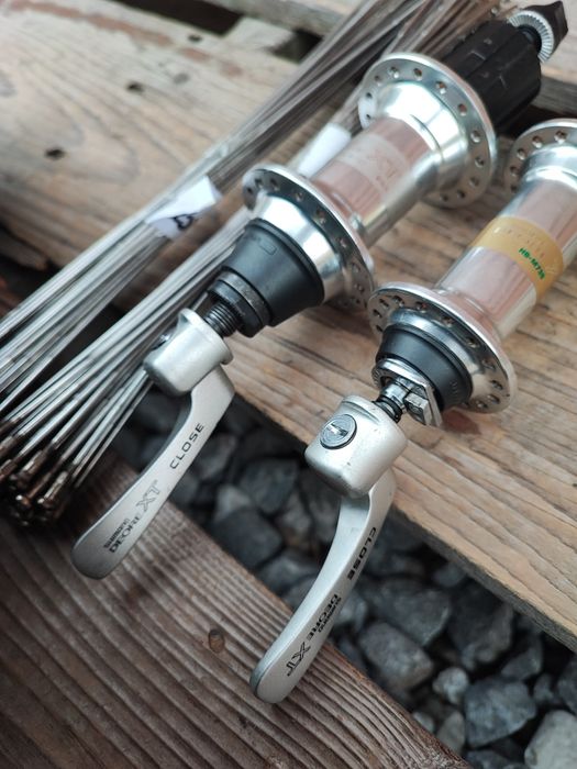 Piasty kół rowerowych Shimano Deore XT Parallax M737 8s Retro MTB