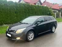 Toyota Avensis*1.8benzyna*2010r*bogata wersja*kamera*alufegi*navi*hak*