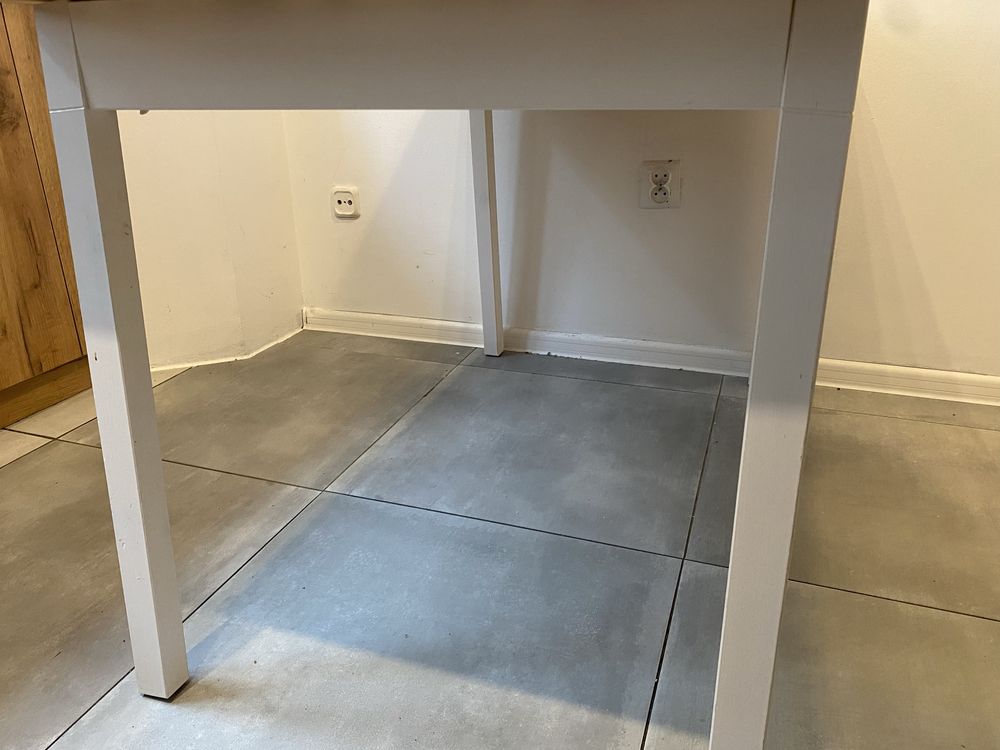 Stół ikea Pinntorp stan bardzo dobry