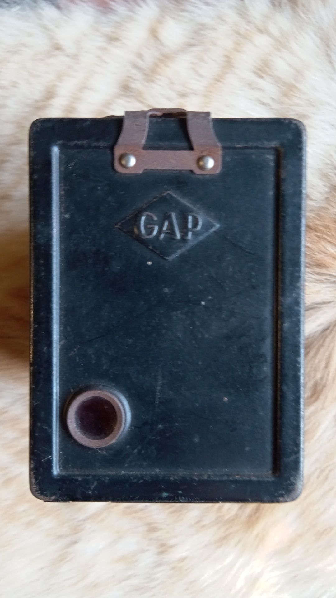 Zabytkowy aparat fotograficzny GAP BOX