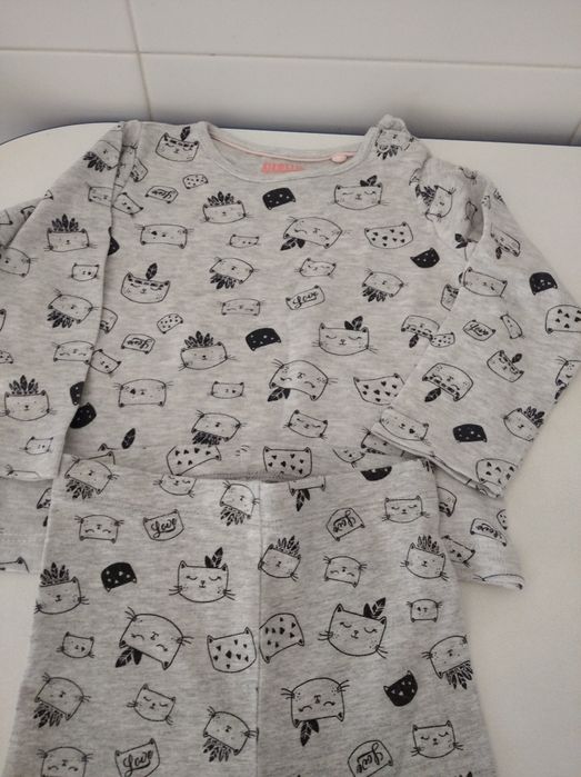 Pijama de 2 peças tamanho 6/12 meses