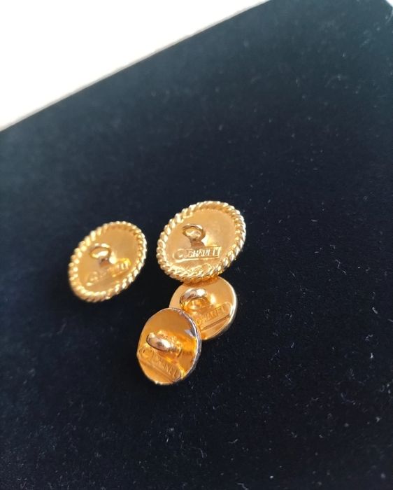 Botões vintage Chanel