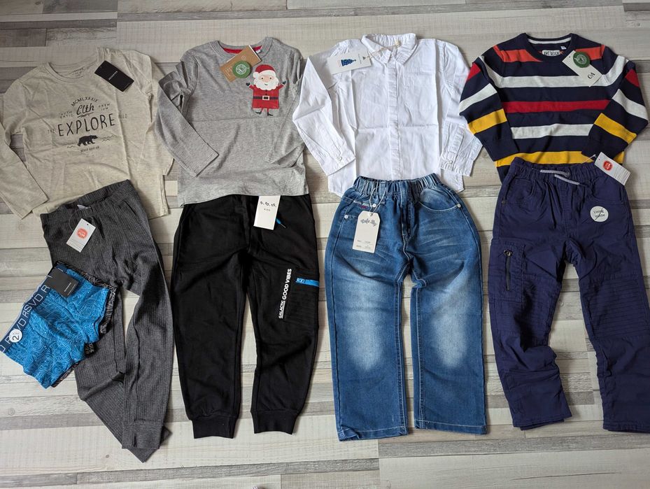 Zestaw dla chłopca Święta r.116 - spodnie, bluzki, sweter, koszula.