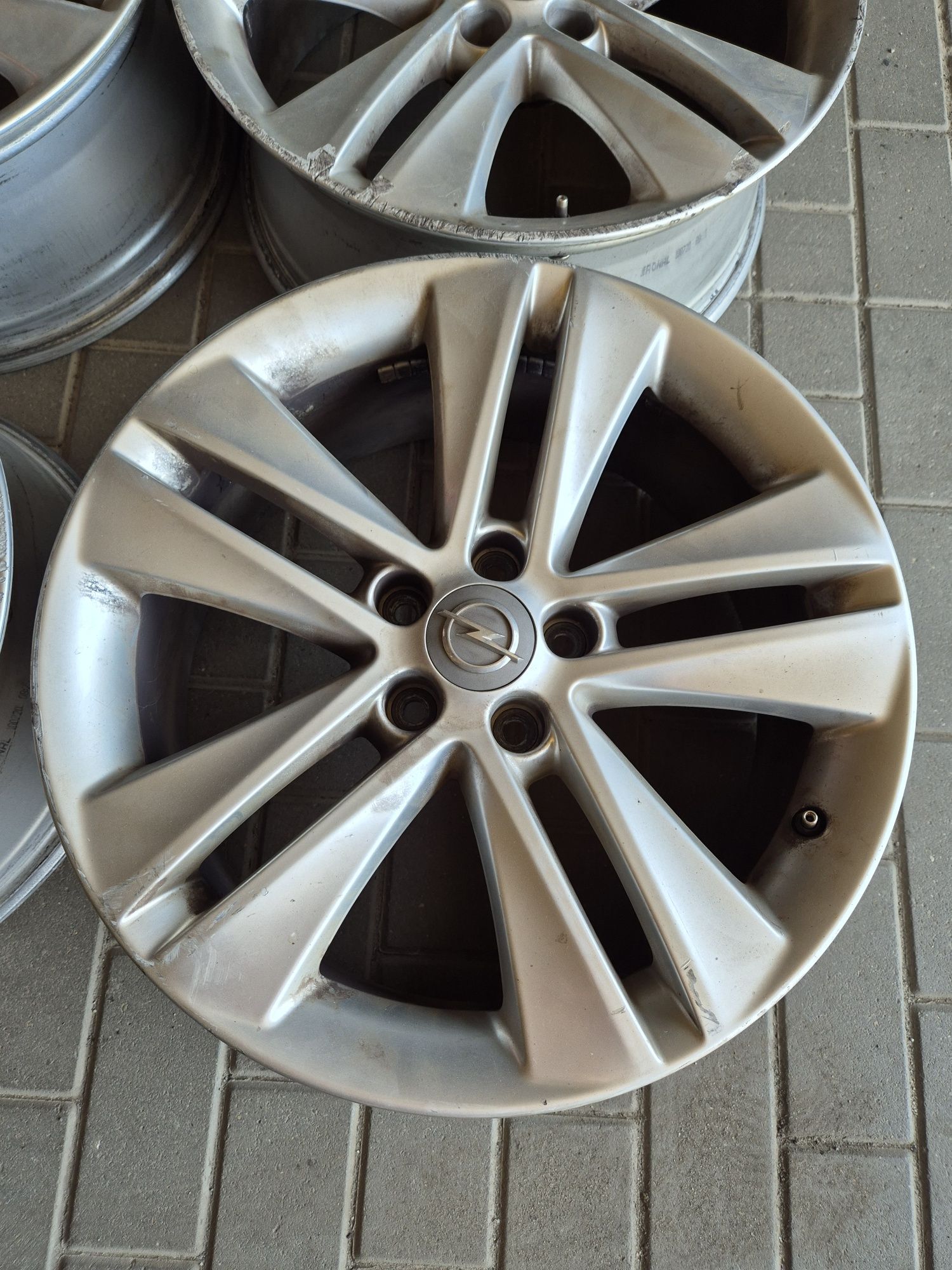 Alufelgi felgi Opel Astra Zafira 18" 5x110 Komplet