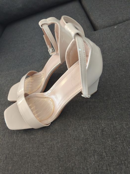 Sandálias de tacão