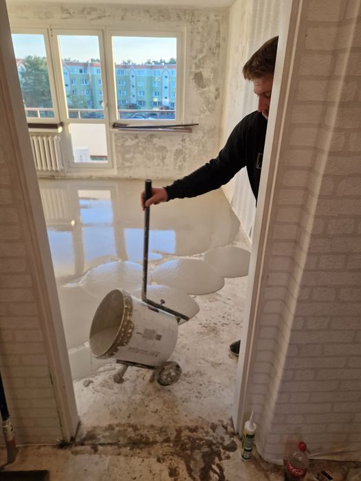 Wylewki samopoziomujące, wyrównywanie podłoża