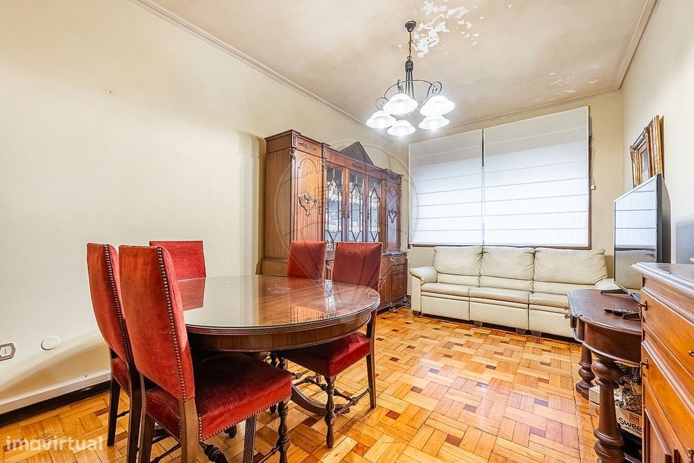 Moradia T4 para venda