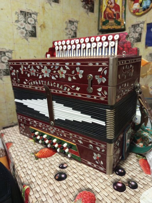 Продам гармонь Любітєльску
