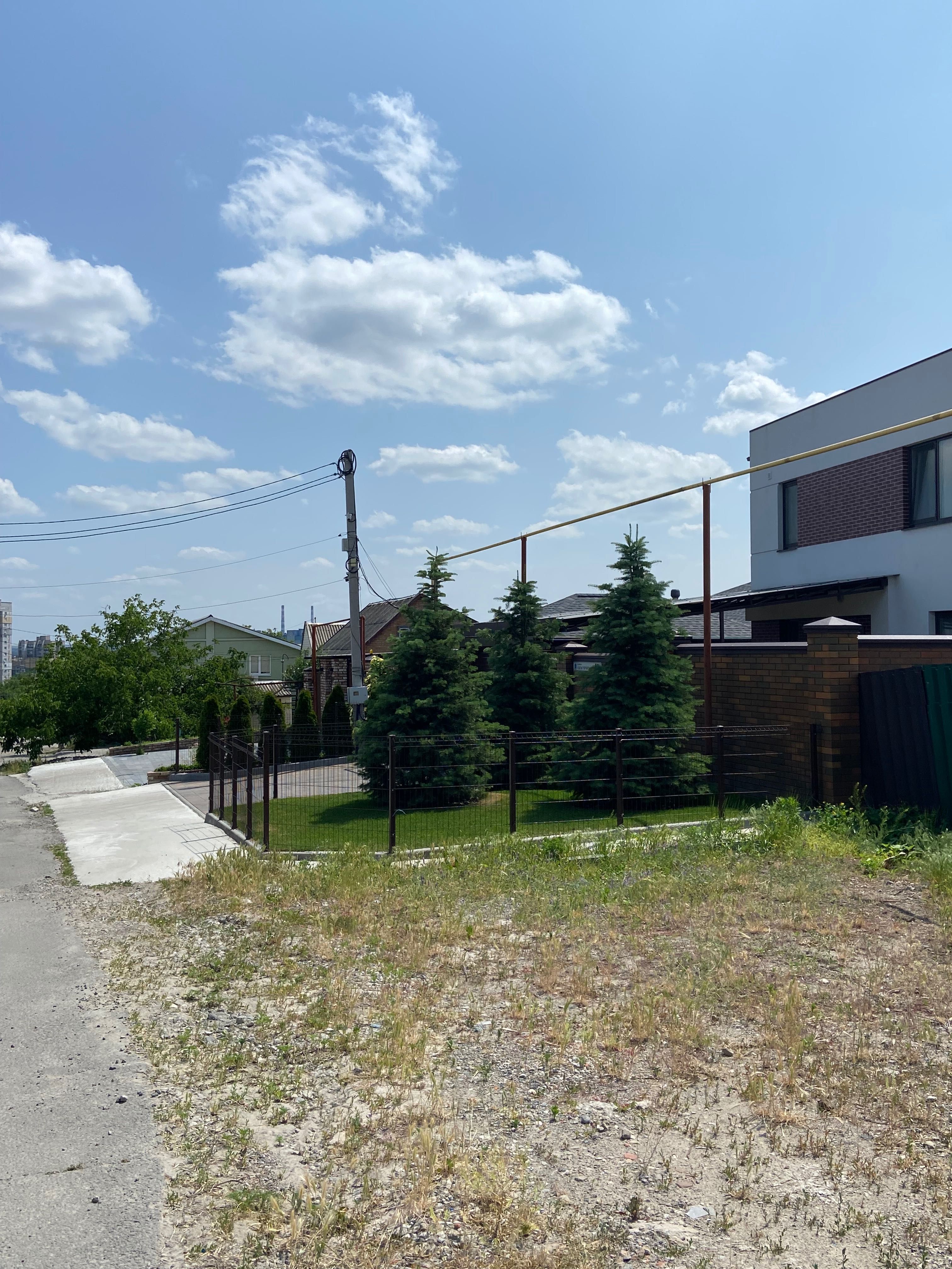 Продажа участка в городе