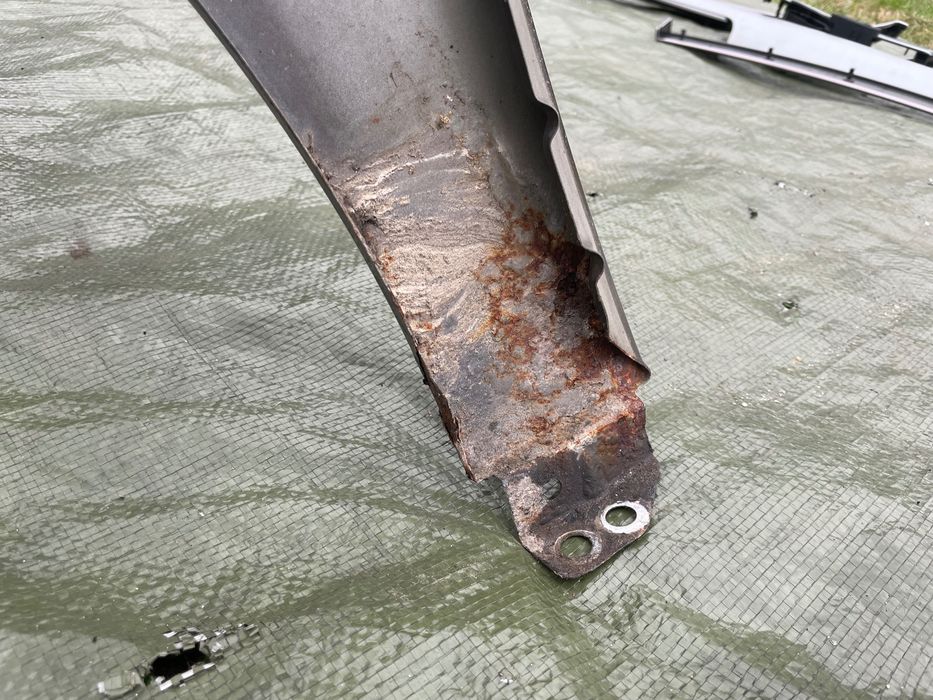 VW PASSAT B6 błotnik prawy przód przedni kolor LC8Z