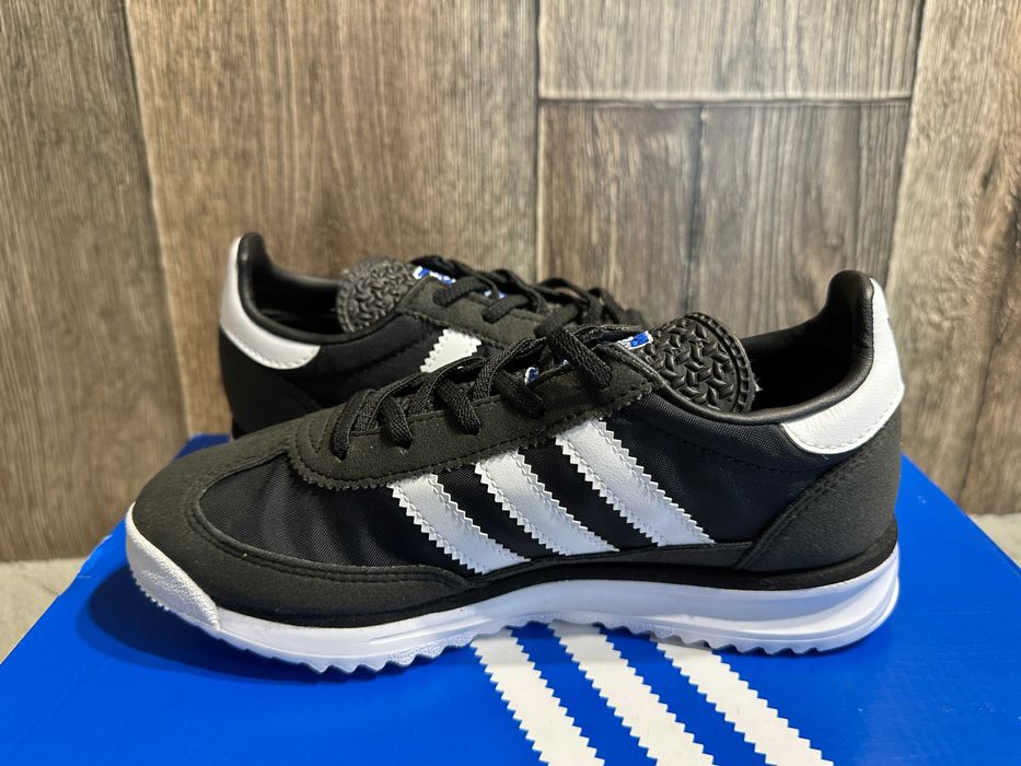 Buty damskie czarne trampki Adidas SL 72 RS EL C 35