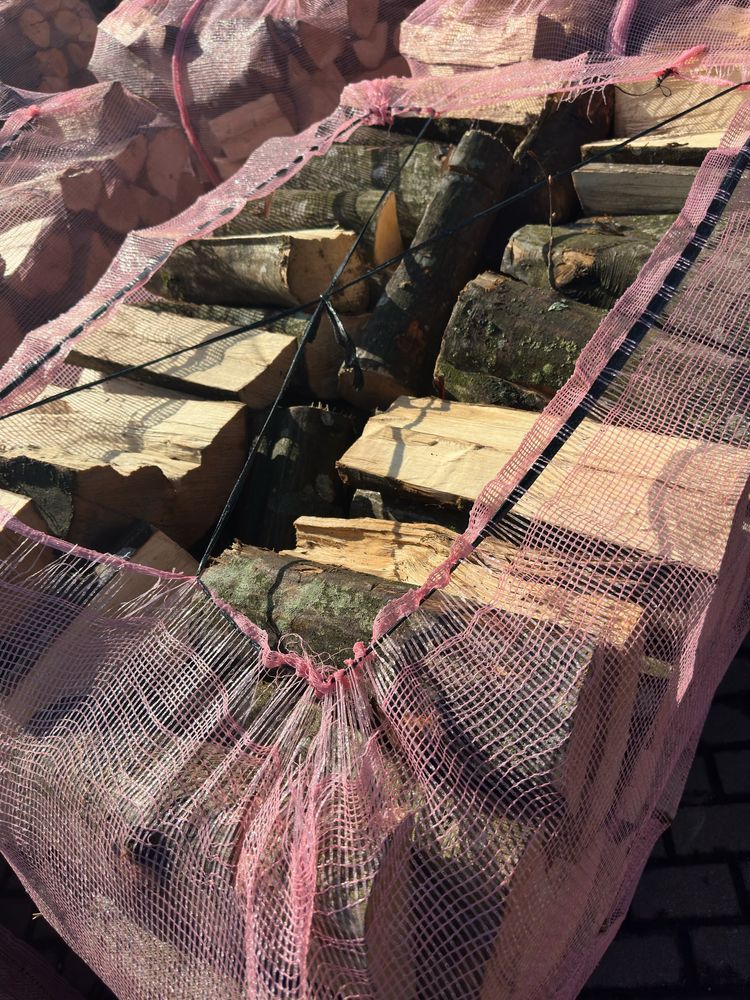 Drewno opalowe grab dab brzoza buk transport