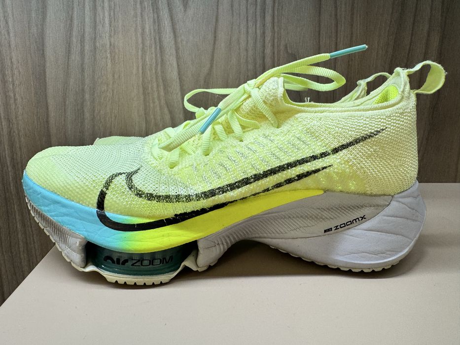 Кросівки Nike Air Zoom Tempo Next% — оригінал