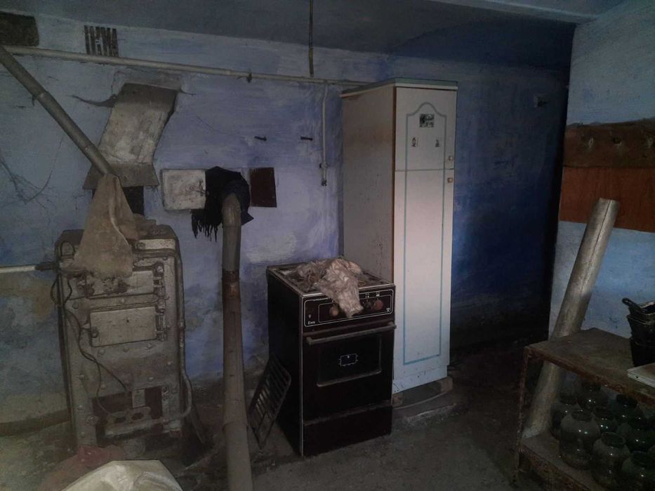 Великий цегляний будинок з гаражем та хлівом для хорошого Господаря!!!