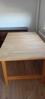 stol z litego drewna