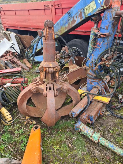 Chwytak do złomu drewna