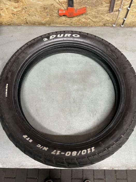 Opony przód tył czarne