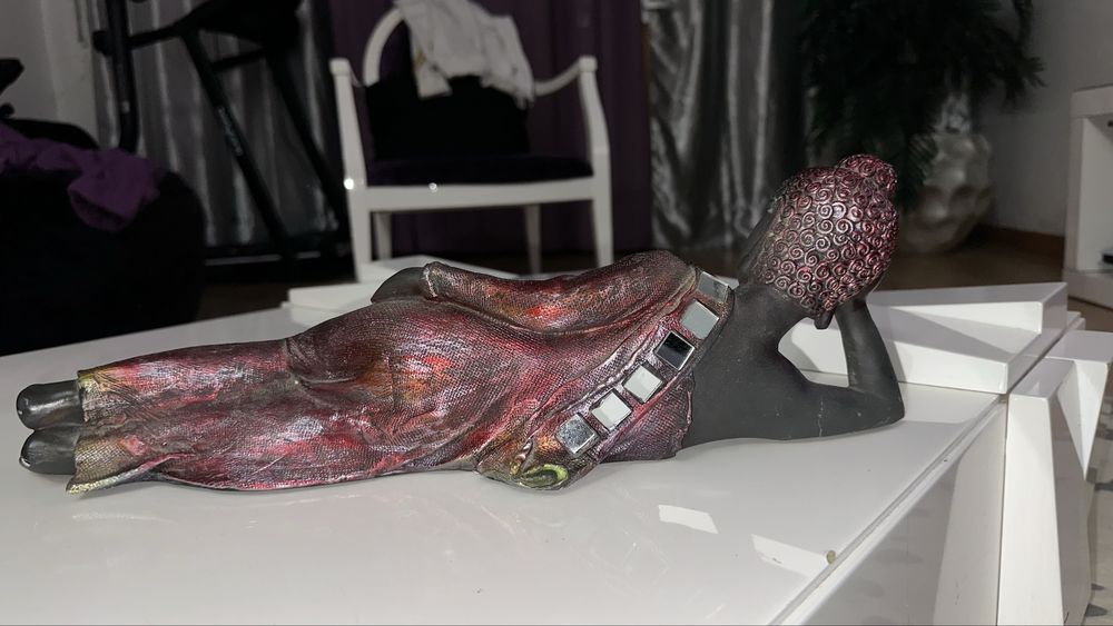 buda decorativo mulher