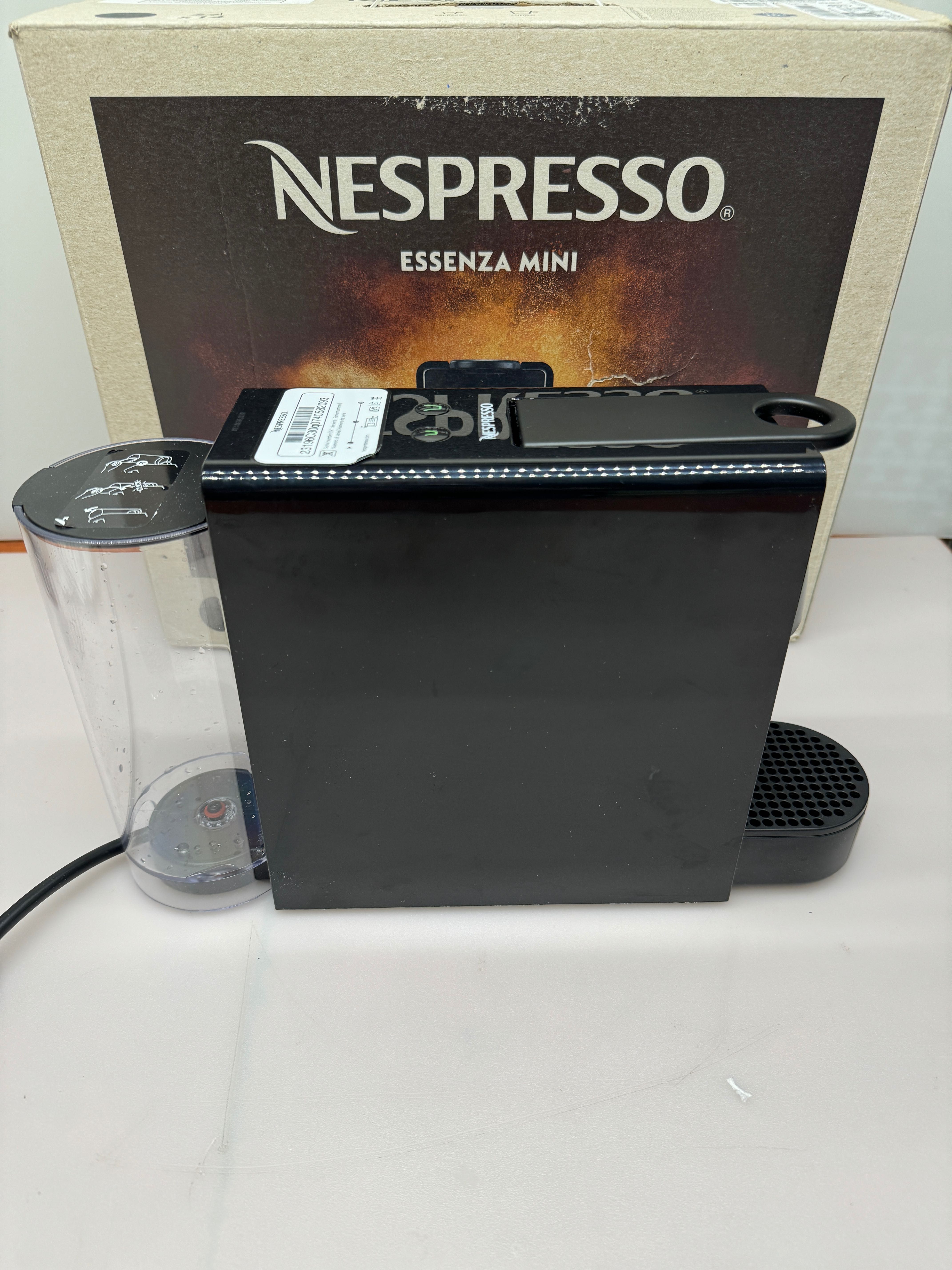 Ekspres na kapsułki KRUPS-NESPRESSO Essenza Mini XN1108 Czarny